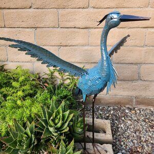 31" H Metal Blue Heron Statue Looking Up Garden Decor
